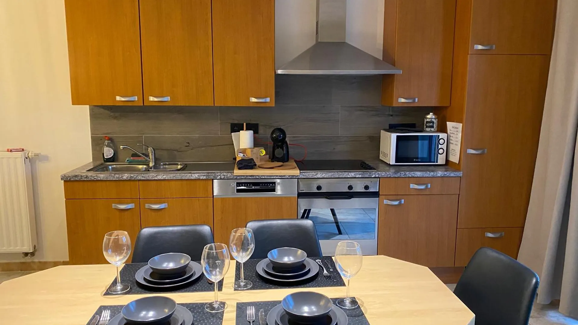 Appartement De Charme contacts